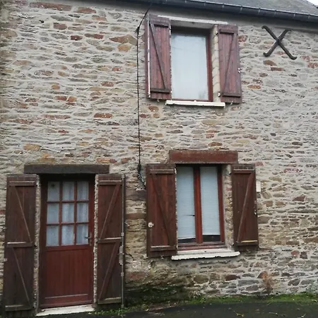 Le Gite De La Maison Rouge Anctoville Exterior photo