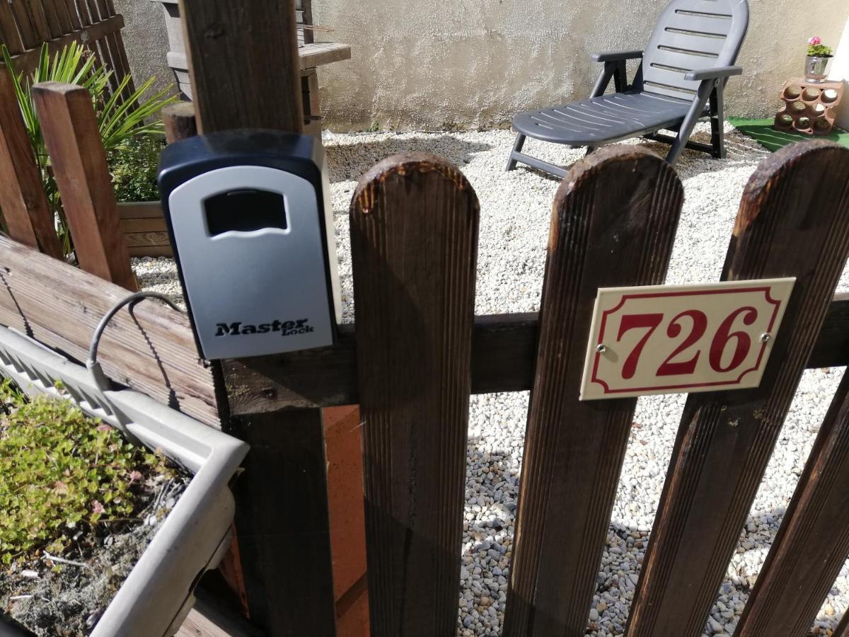 Le De La Maison Rouge Holiday home *